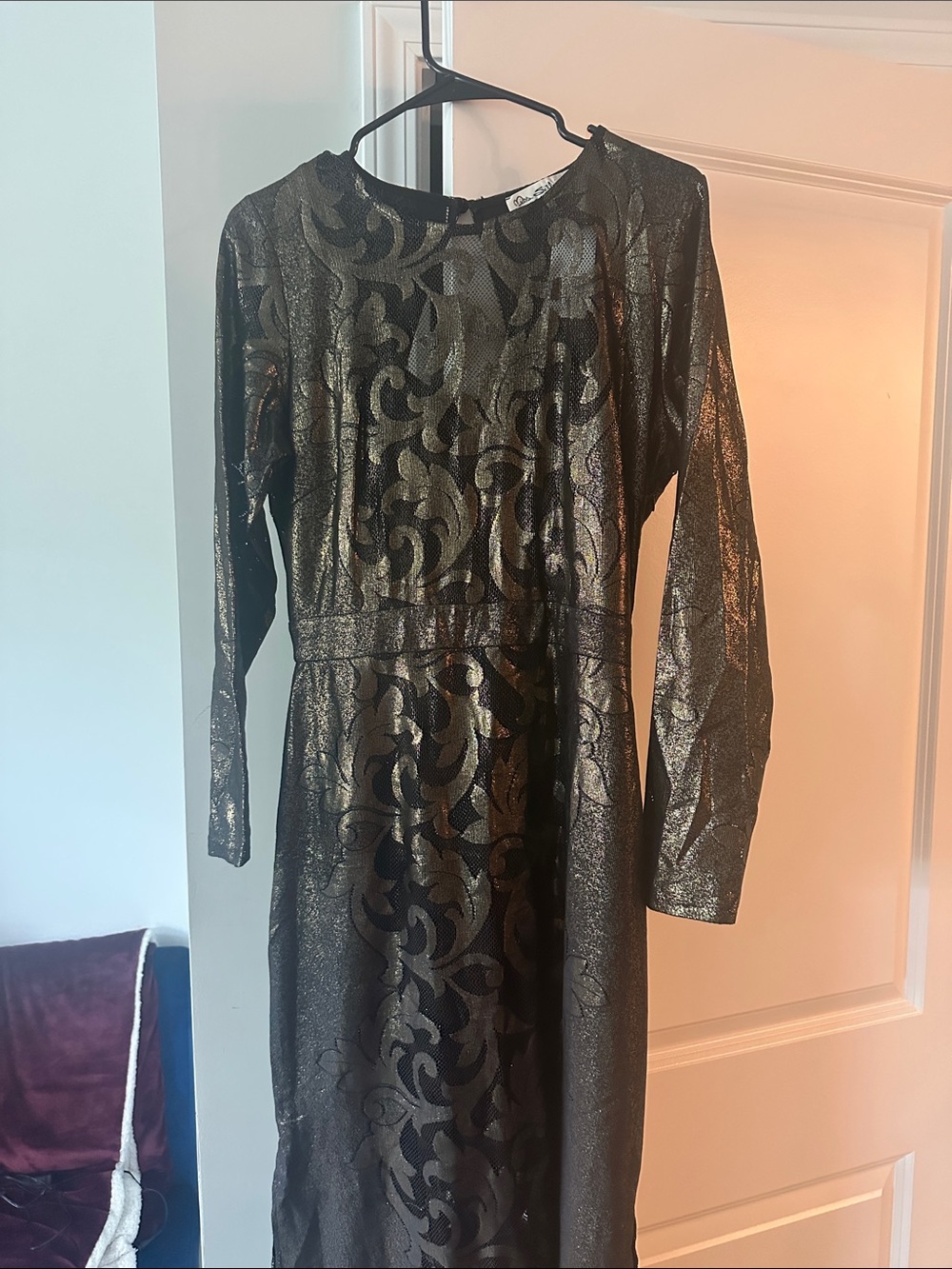Black and Gold Long Sleeve Party Dress